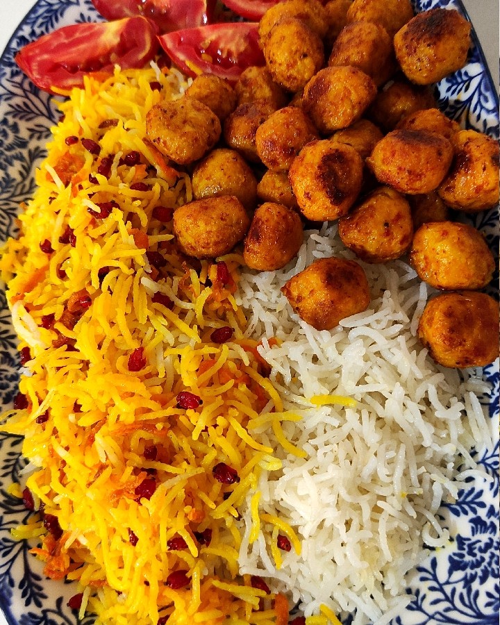عکس زرشک پلو با قلقلی مرغ