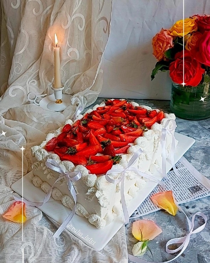 عکس کیک وینتیج (توتفرنگی)