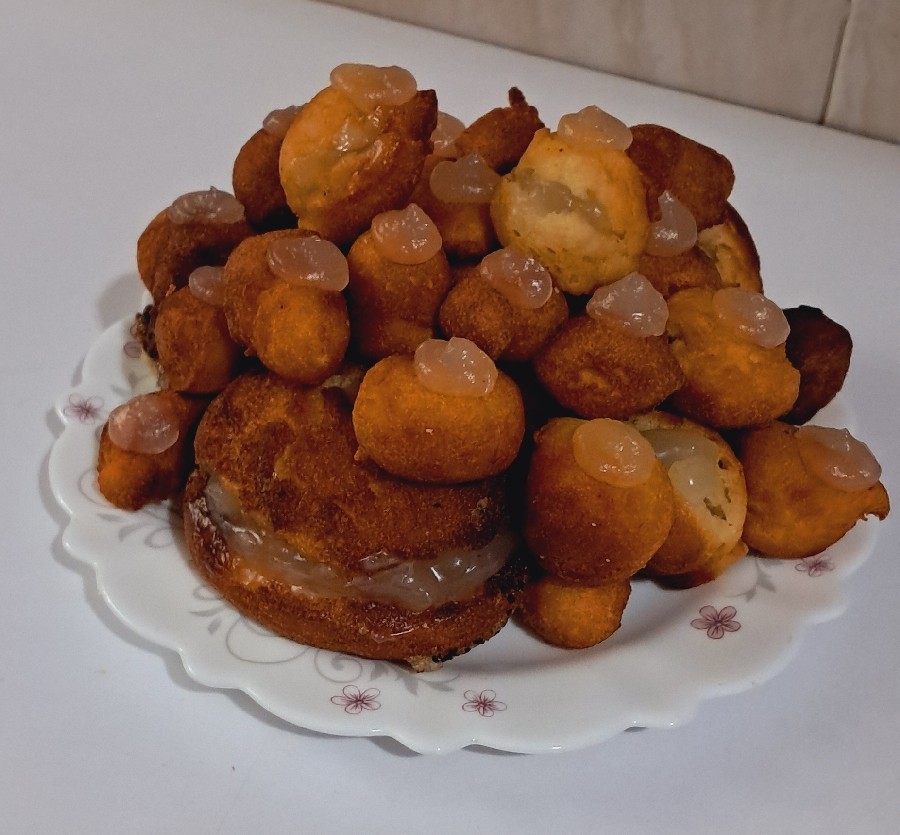 عکس پیراشکی کرم دار و معجون