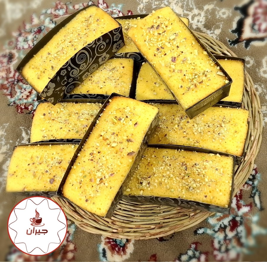 عکس کیک گلاب زعفرون