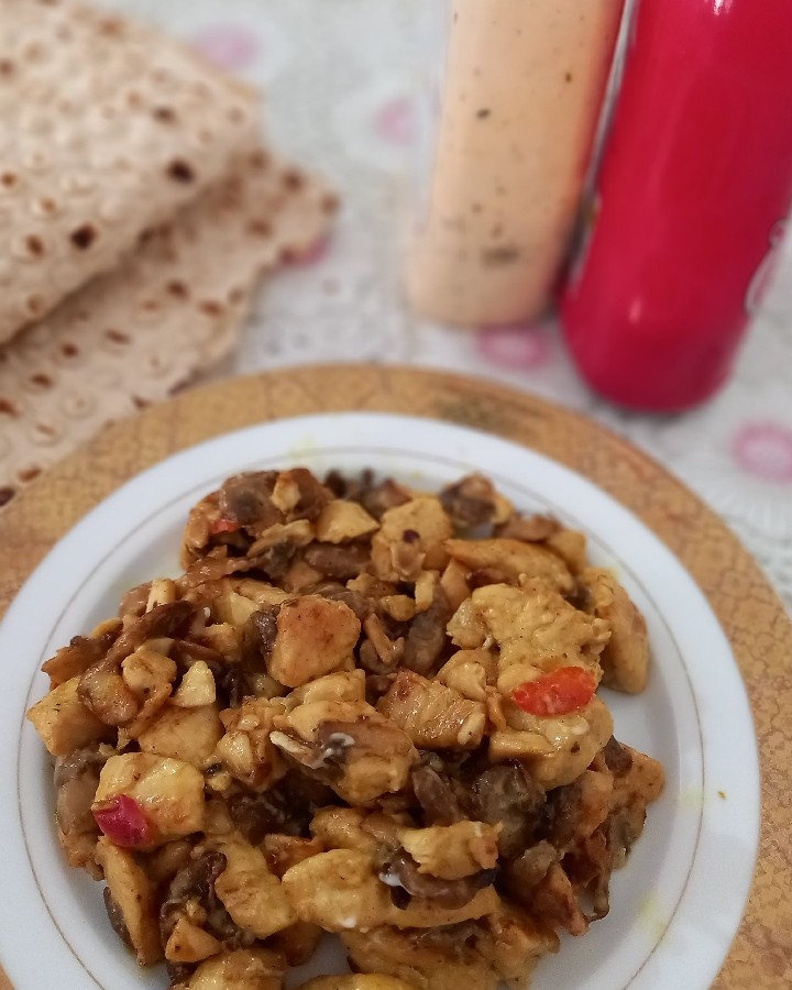 عکس خوراک قارچ و مرغ