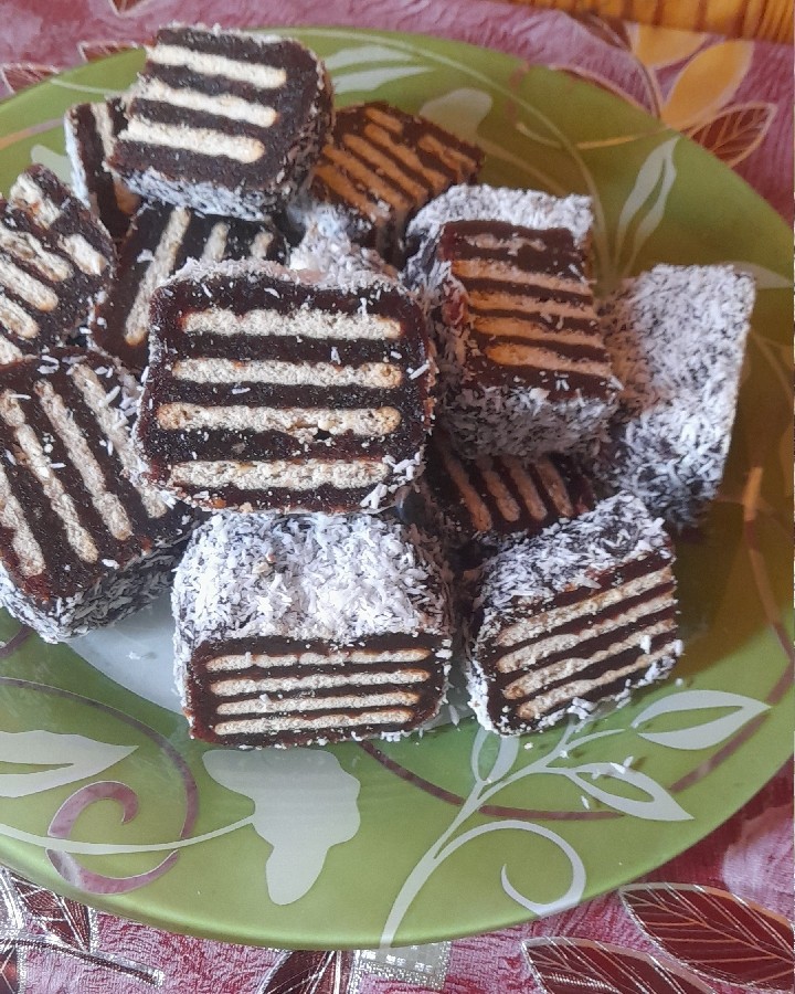 عکس خرما بسکویتی