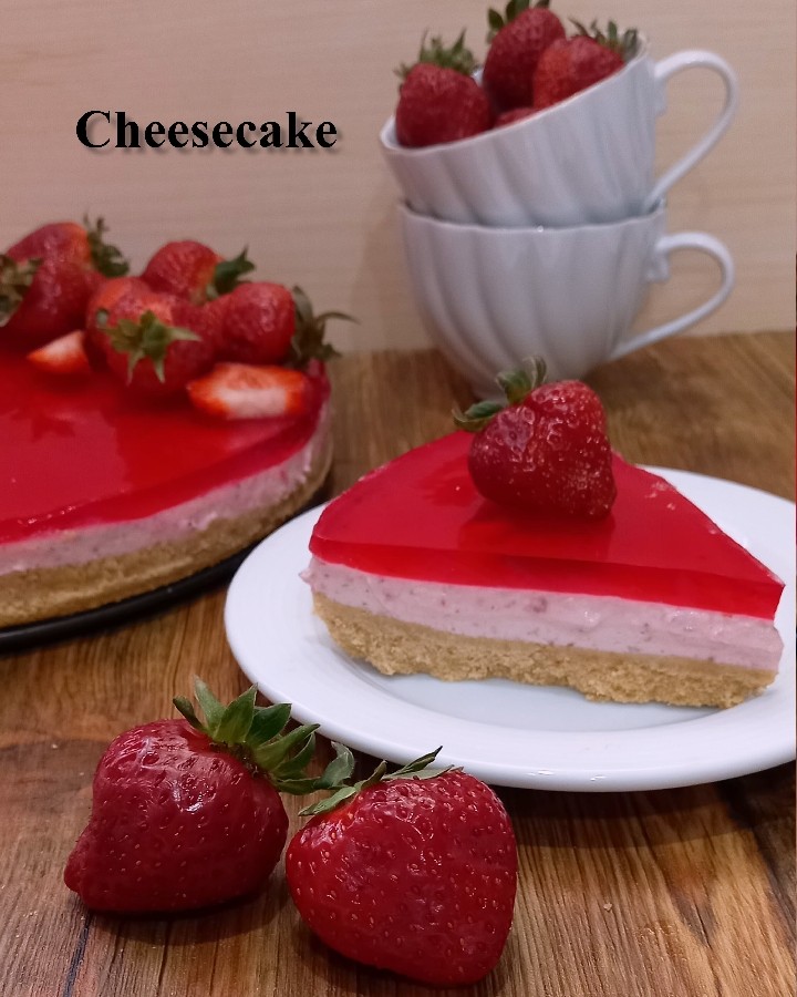 عکس چیز کیک توت فرنگی