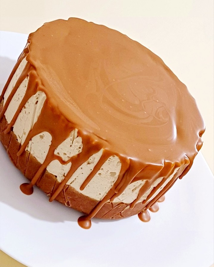 عکس چیز کیک لوتوس