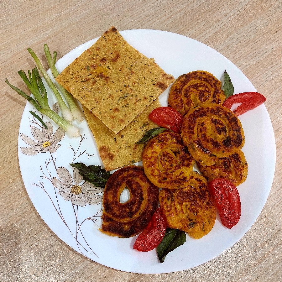 عکس کوکو سیب زمینی و خورشت بامیه❤