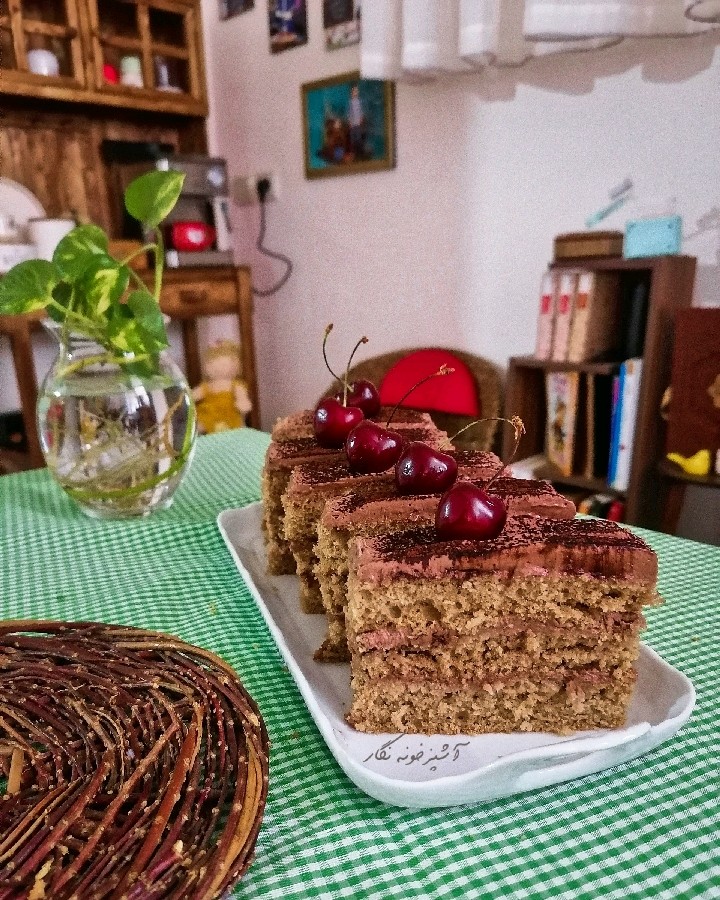 عکس کیک نسکافه ای اسفنجی خامهای
