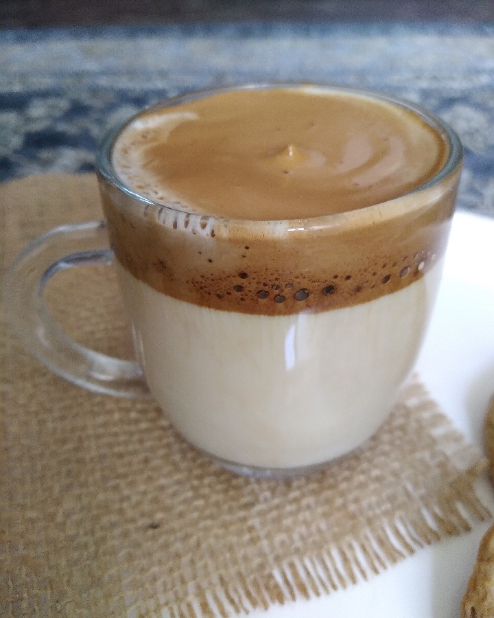 دالگونا و کوکی نیویورکی نسکافه ای 