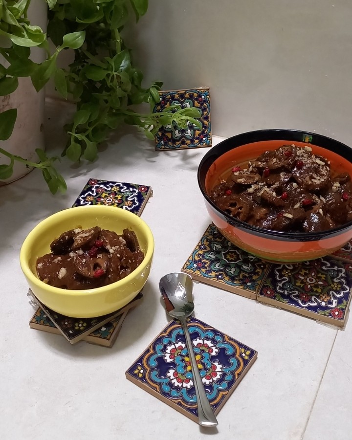 عکس ترشی گردو نارس