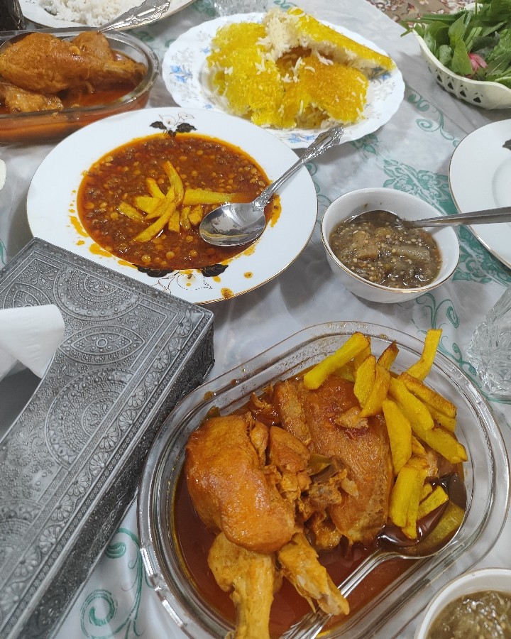 عکس خوراک مرغ و قیمه
