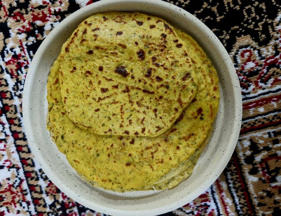 عکس نان سیب زمینی با سبزیجات معطر 