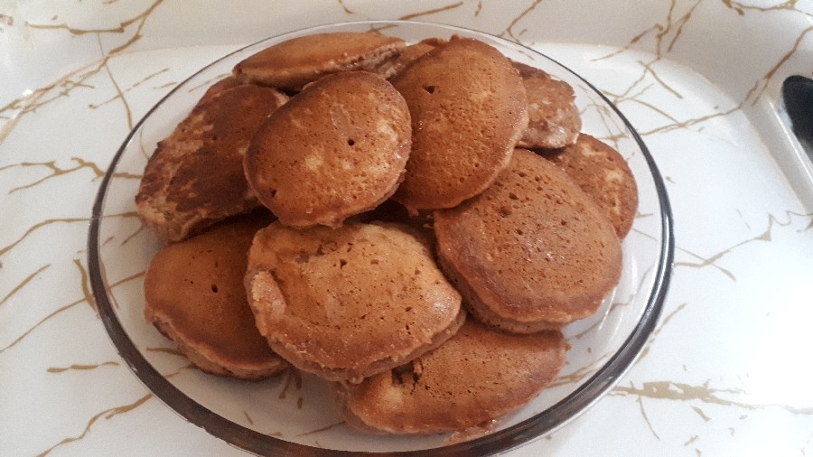 عکس پنکیک پفکی موز و شکلات
