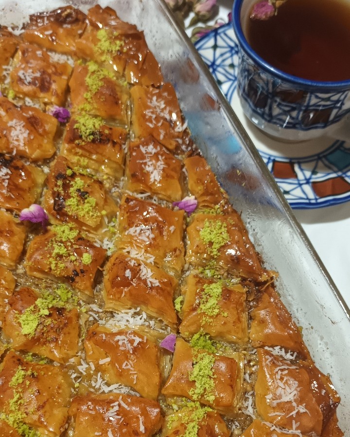 عکس باقلوا شیرعسلی