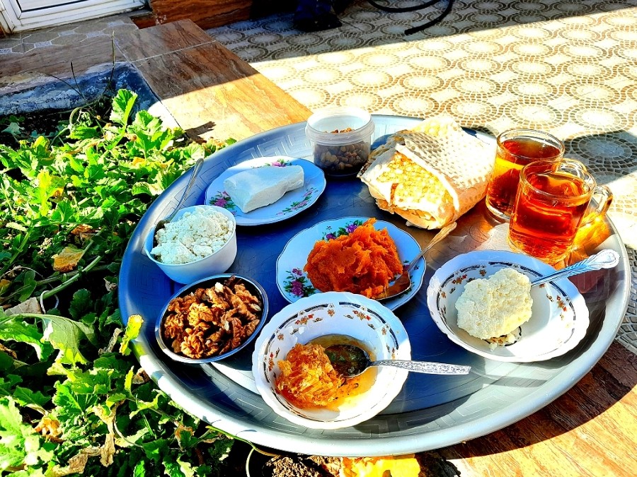 عکس صبحانه ی محلی