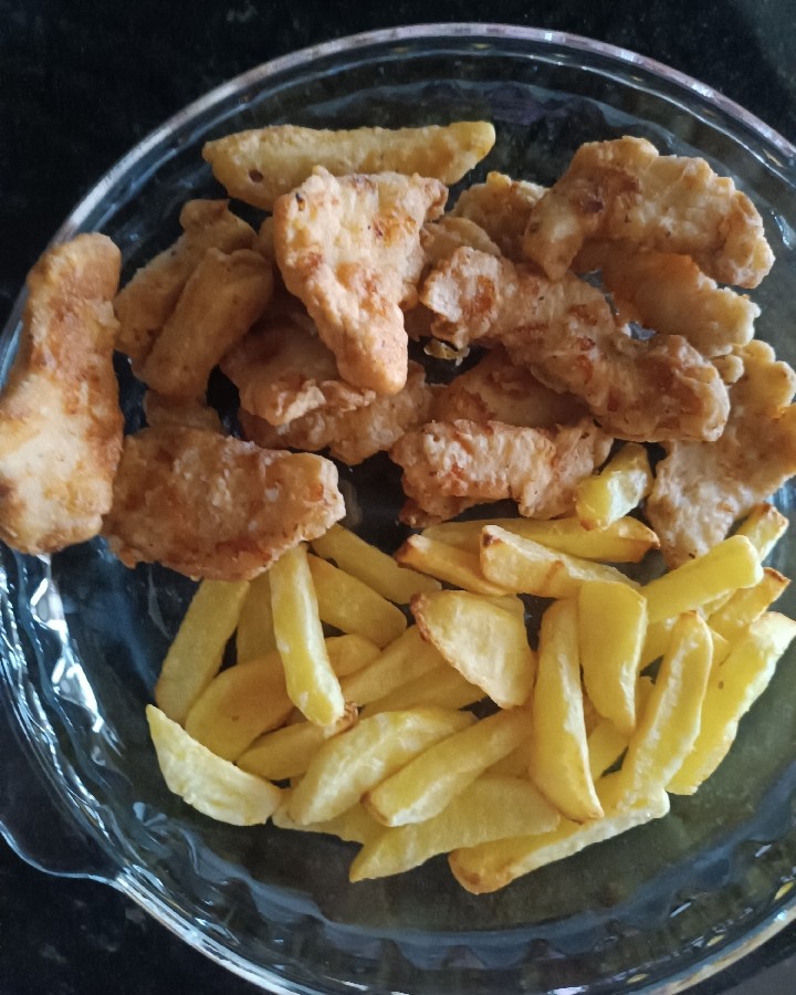 عکس مرغ سوخاری(فیله استریپس) و سیب زمینی تنوری