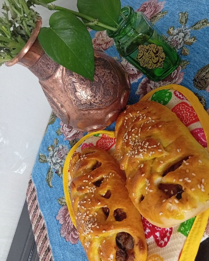 عکس پیراشکی گوشت با دستور خمیر فوری