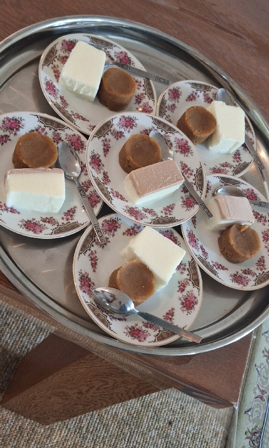 عکس حلوا ایرمیک و بستنی