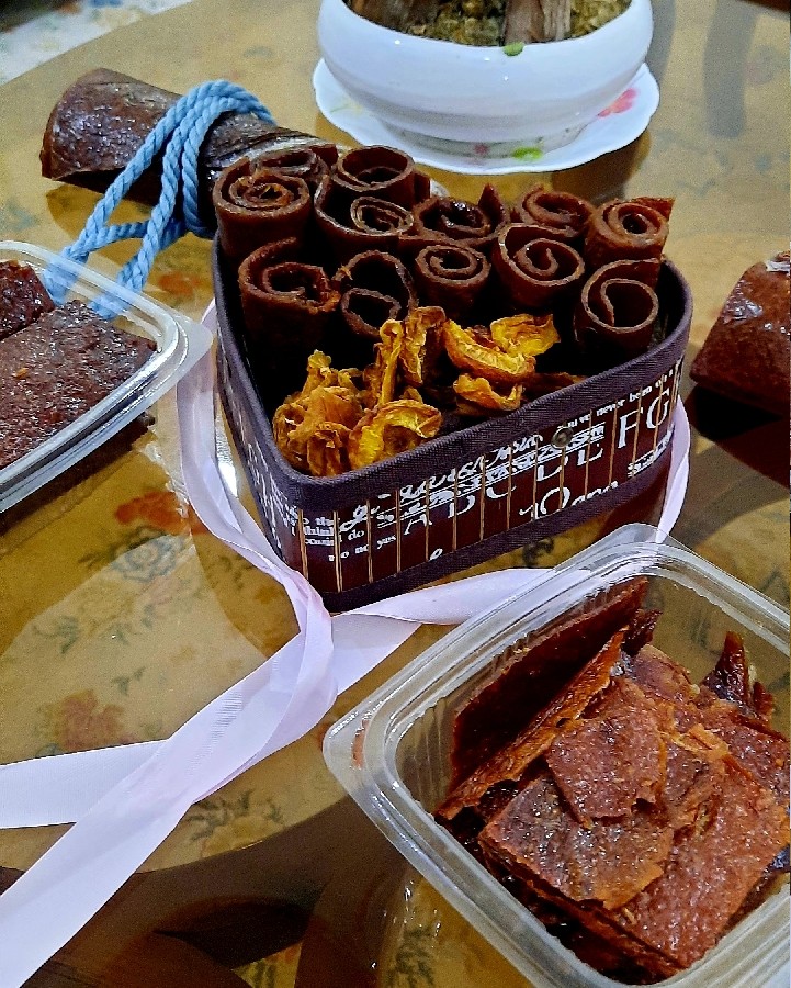عکس لواشک وبرگه زردآلو خونگی
