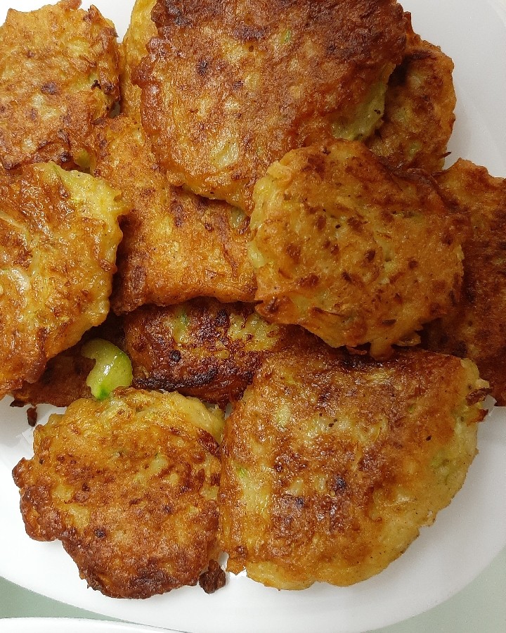 عکس کتلت کدو سبز بدون روغن (رژیمی)