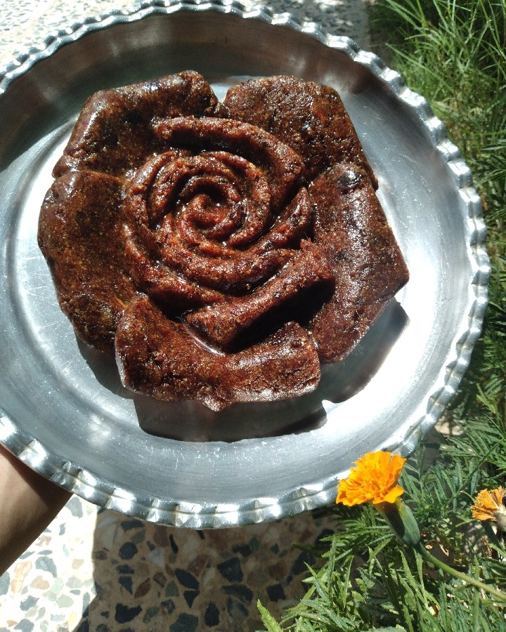 عکس سلام، سلام؛ من اومدم با یه میان وعده ی مقوی(خرما بَگل )
