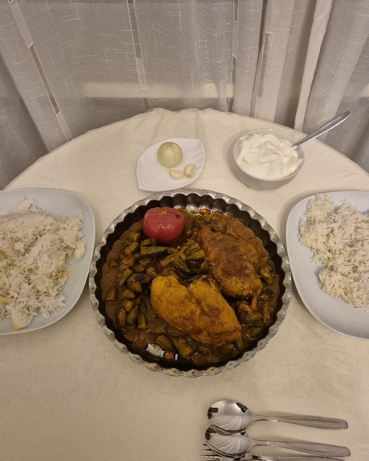 عکس خودش،بامیه با مرغ