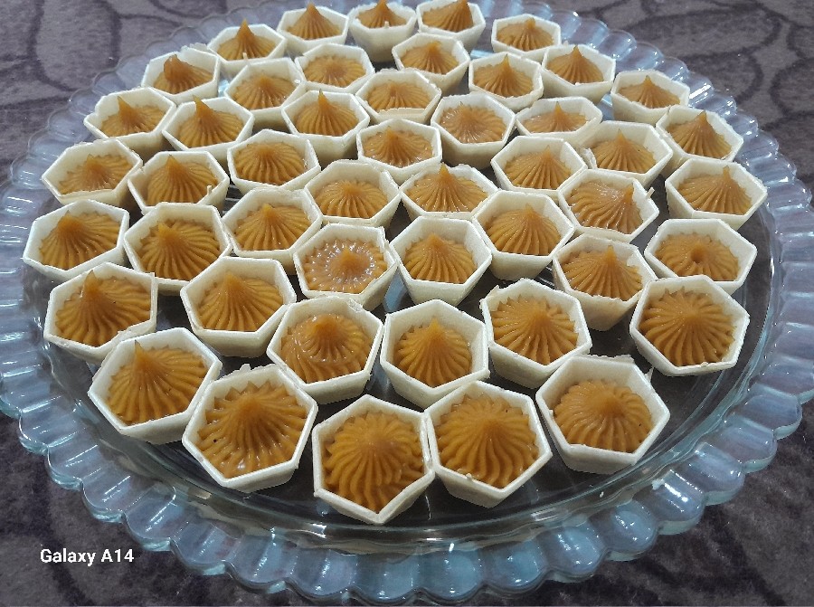 عکس حلوا نسکافه ای