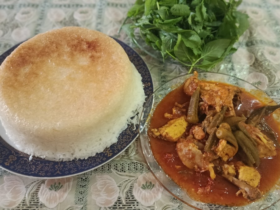 عکس خورش بامیه با مرغ