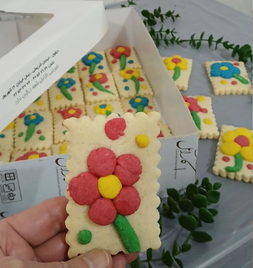 عکس بیسکویت کره ای گلدار