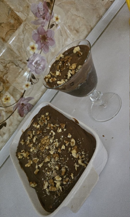 دسر سه لایه بیسکویت،شعیریه وشکلاتی