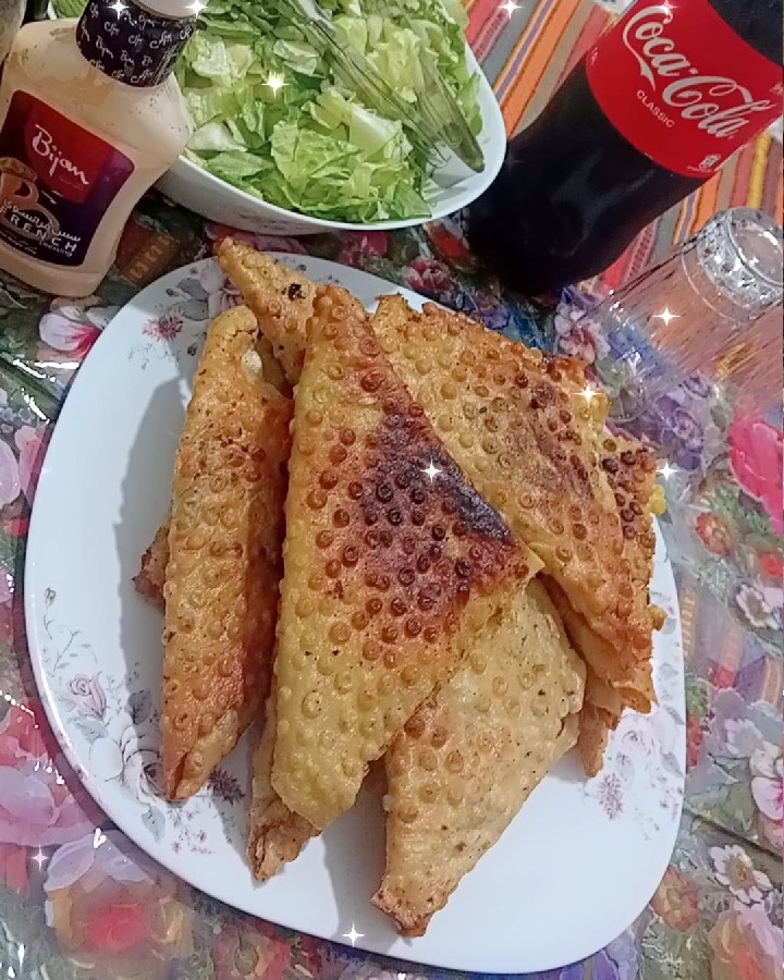 عکس سمبوسه گوشت با پنیر پیتزا ☺️