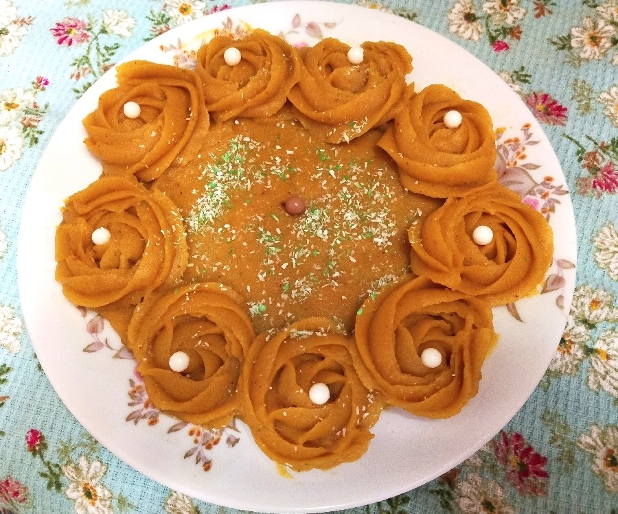 عکس حلوای سیب گلاب