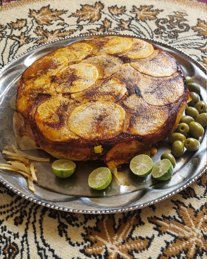 عکس ماکارونی با ته دیگ قالبی (سیب‌زمینی)