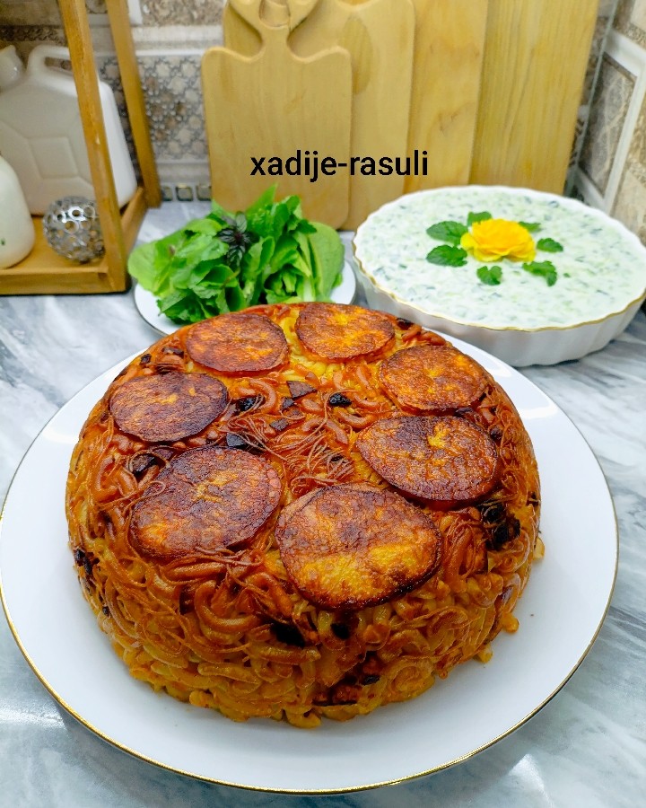 عکس ماکارونی با خیار و ماست
