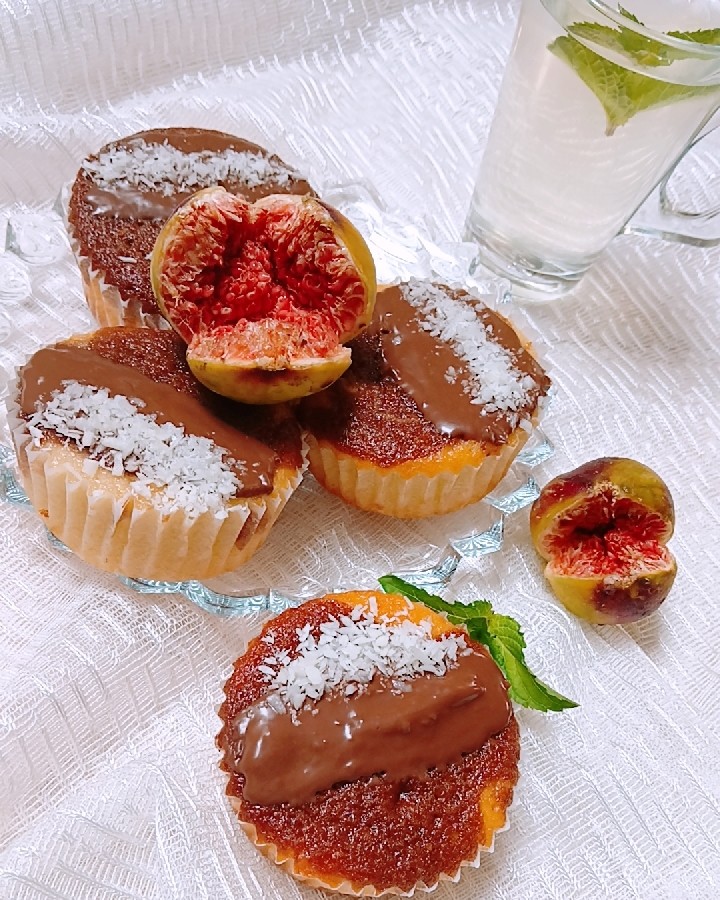 عکس کاپ کیک دو رنگ