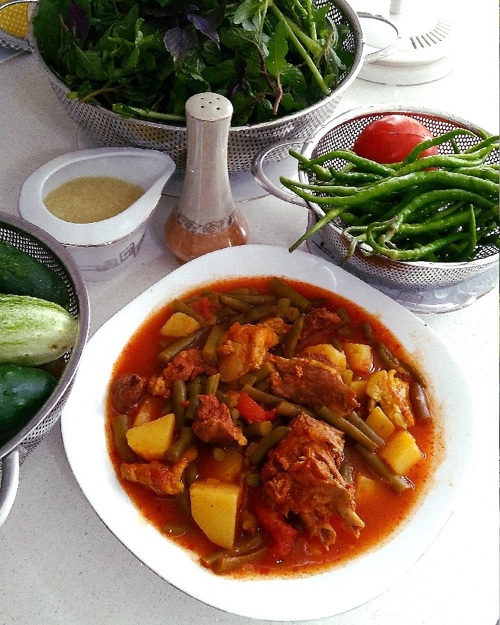 عکس خوراک گوشت با لوبیا