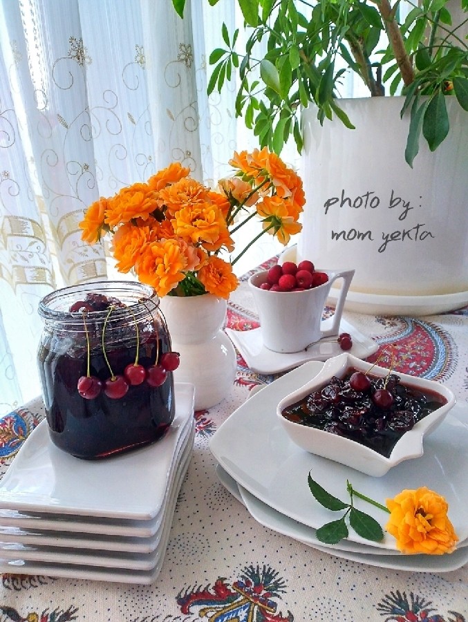 عکس مربای آلبالو