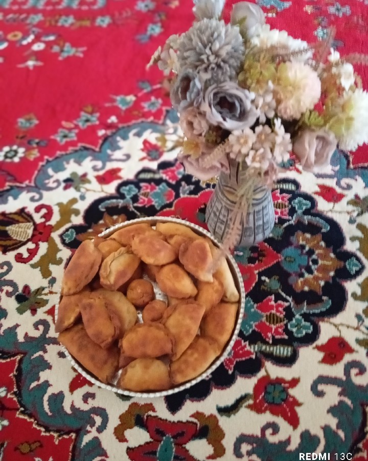عکس پیراشکی سیب زمینی با تخم مرغ
