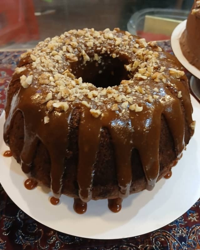عکس کیک هویج گردو باسس کارامل