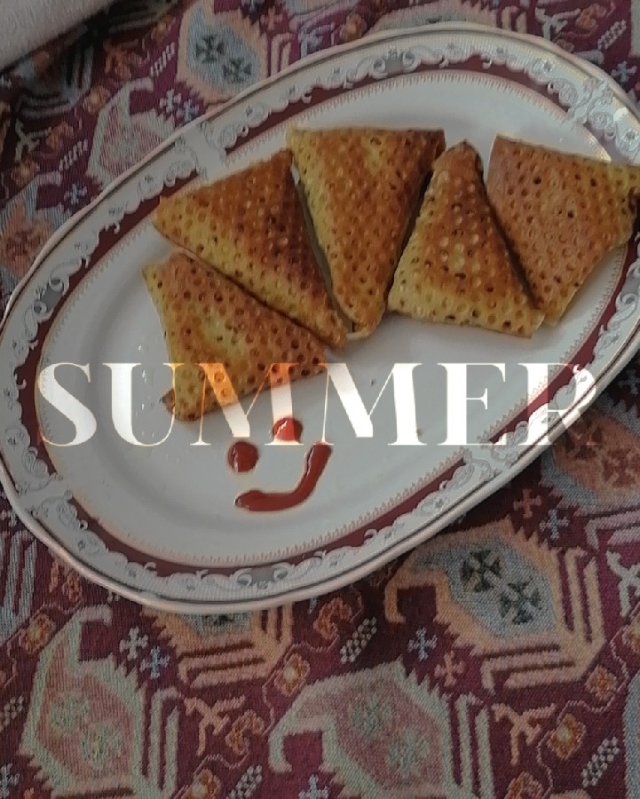 عکس سمبوسه قارچ و سوسیس