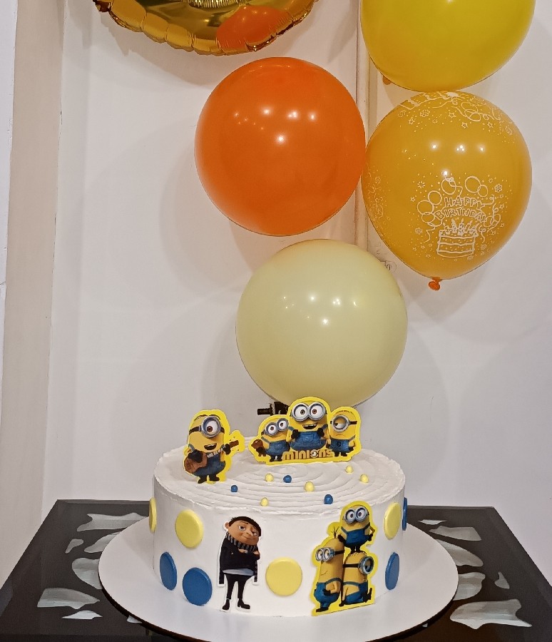 عکس کیک مینیون