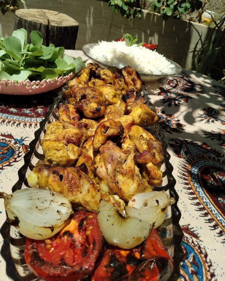 عکس سلام دوستان پاپیونی نهار امروز ما جوجه کباب 