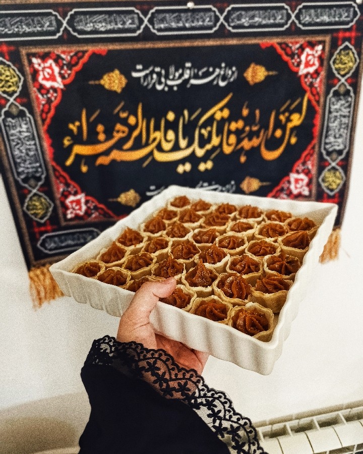 عکس حلوا (شیرخشک عربی)