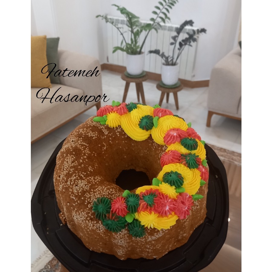 عکس کیک هویچ گردوی کافی شاپی 