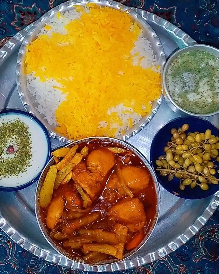 عکس خورش کنگر با مرغ