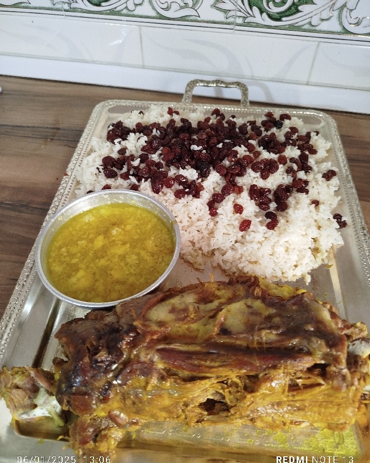 عکس کشمش پلو کُردی