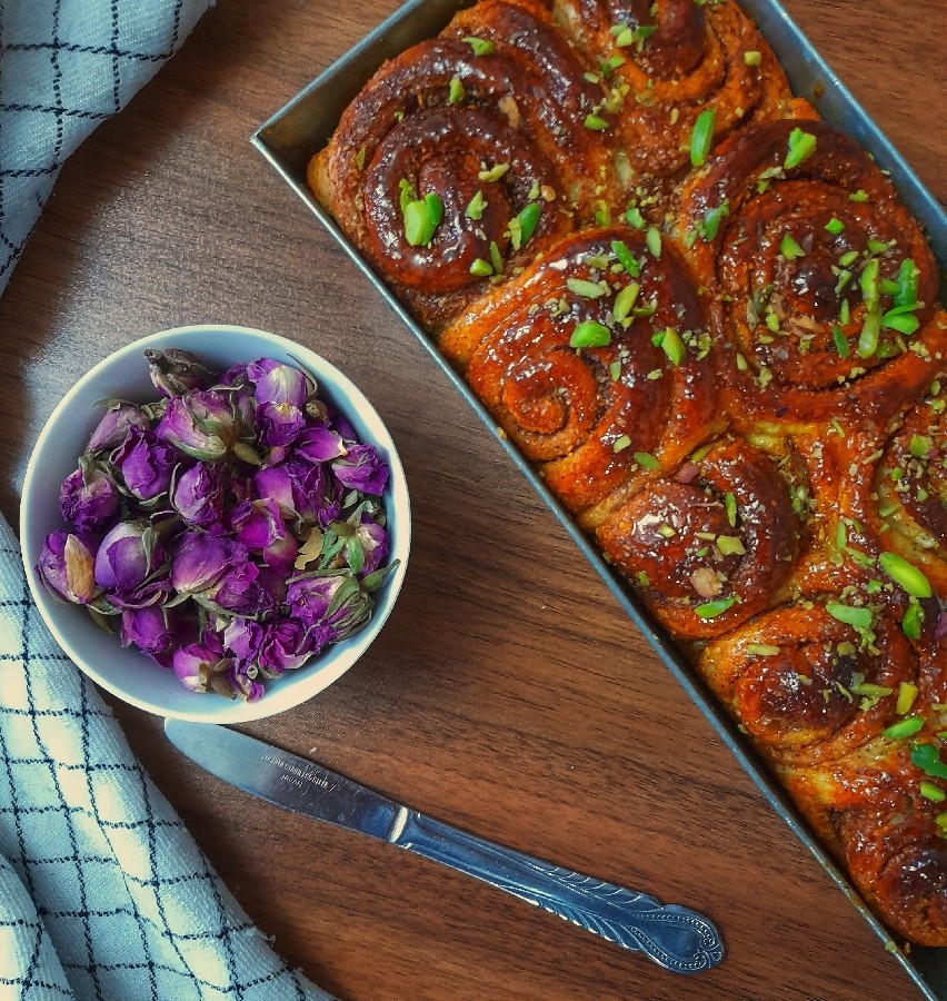 عکس  نان رول مغزدار