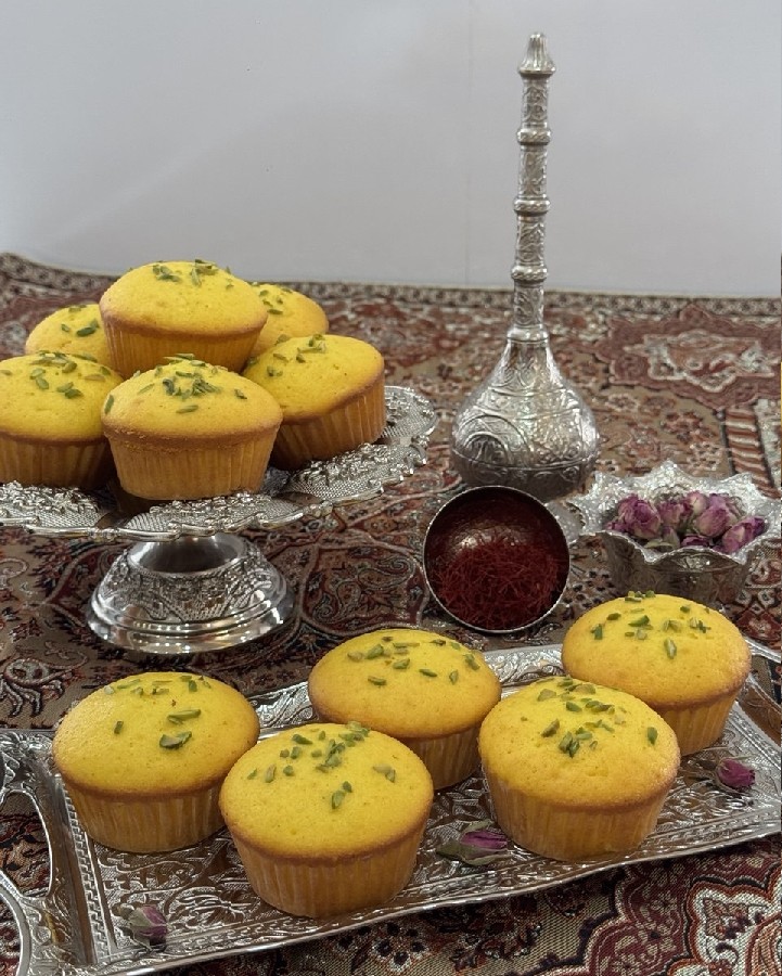 عکس مافین گلاب و زعفران