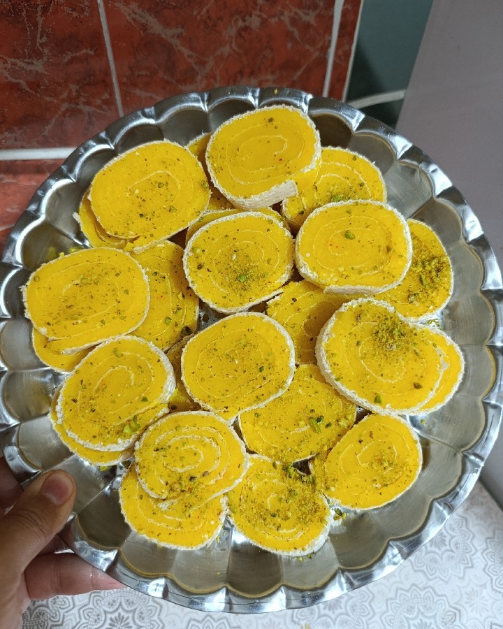 عکس حلوای رولتی 