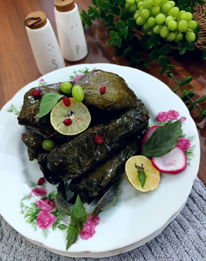 عکس دلمه برگ مو