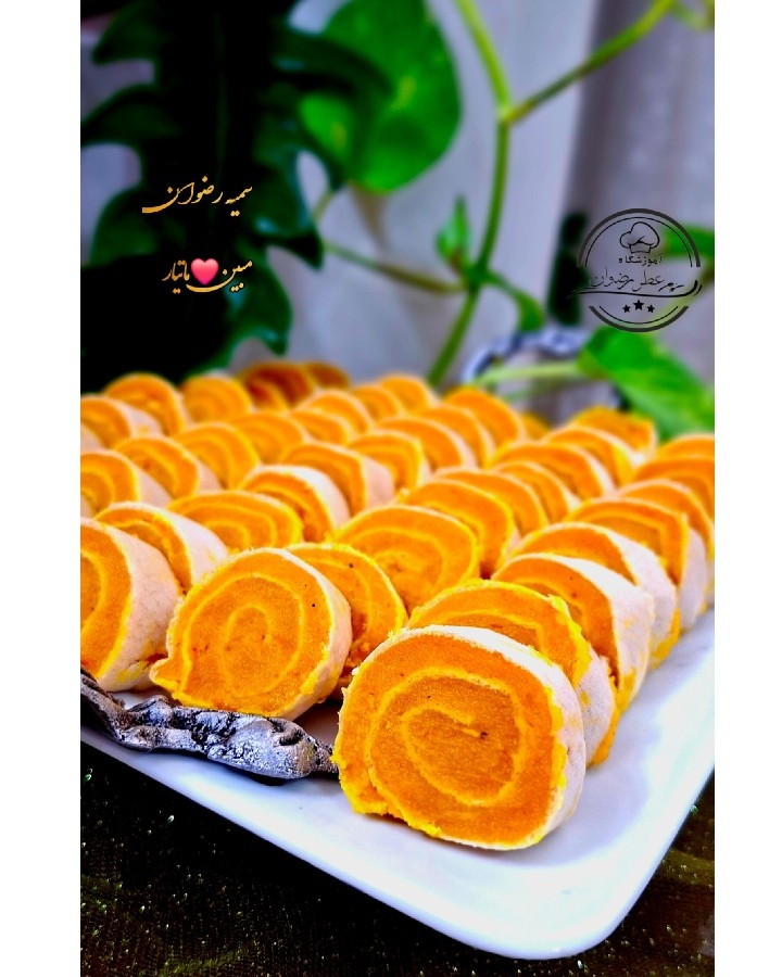 عکس رولت حلوا با نان میکادو