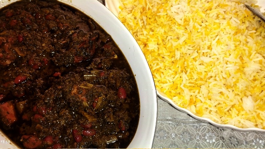عکس خورشت کرفس با برنج زعفرونی 